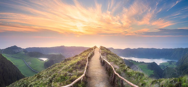 mountain-path-sunset-750x350